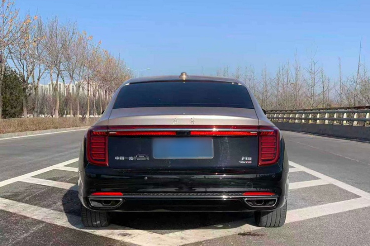 红旗H9 2022款 2.0T 智联旗享版车身外观6004