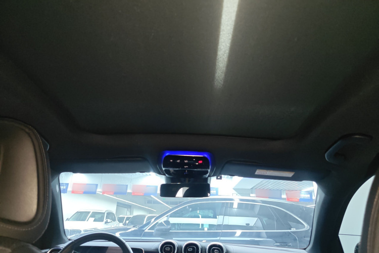 奔驰GLC轿跑 2024款 GLC 260 4MATIC 轿跑SUV中控内饰22