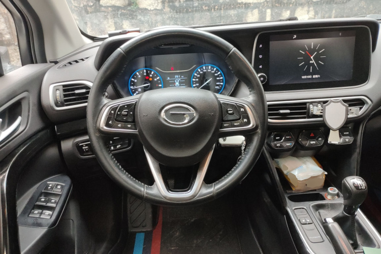 广汽传祺 传祺GS4 2019款 270T 手动两驱豪华版中控内饰13