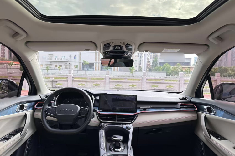 领克06 2023款 Remix 1.5T 耀Halo中控内饰7002