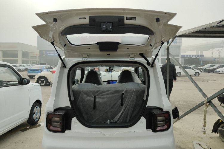 吉利银河 2024款 熊猫mini 200km 耐力熊机舱底盘23