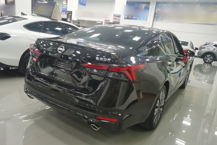 日产 天籁 2022款 2.0L XL-TLS 悦享版车身外观7