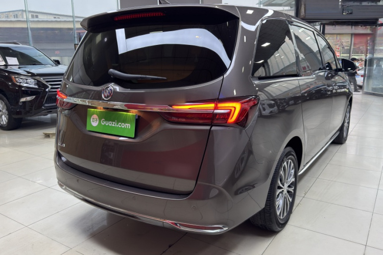 别克GL8 2023款 改款 陆上公务舱 豪华型车身外观6003