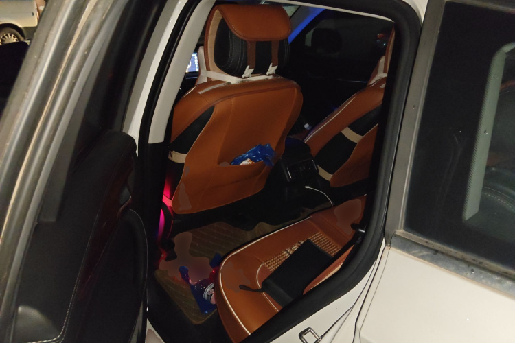 汉腾汽车 汉腾X7 2016款 1.5T 手动尊享型中控内饰21