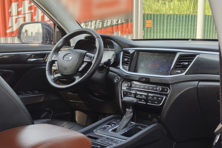 广汽传祺 传祺GS7 2017款 320T 两驱豪华智联型中控内饰7008