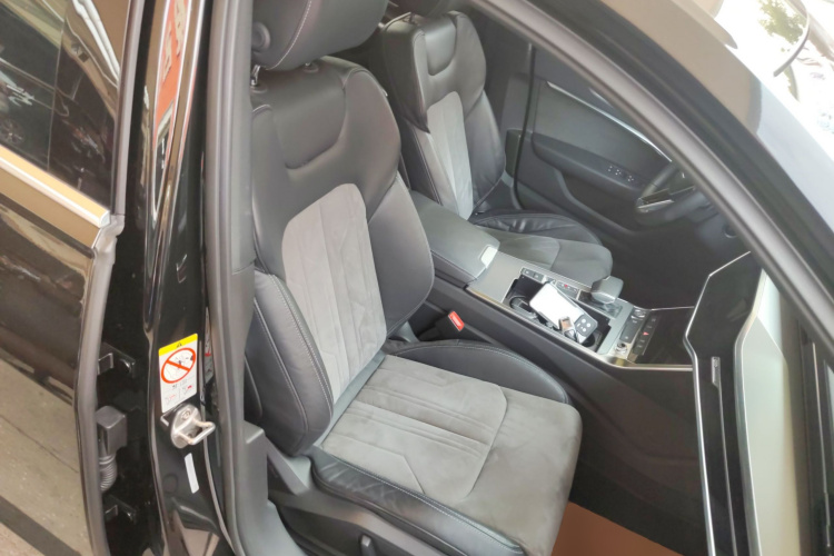 奥迪A6L 2019款 45 TFSI 臻选动感型局部细节41