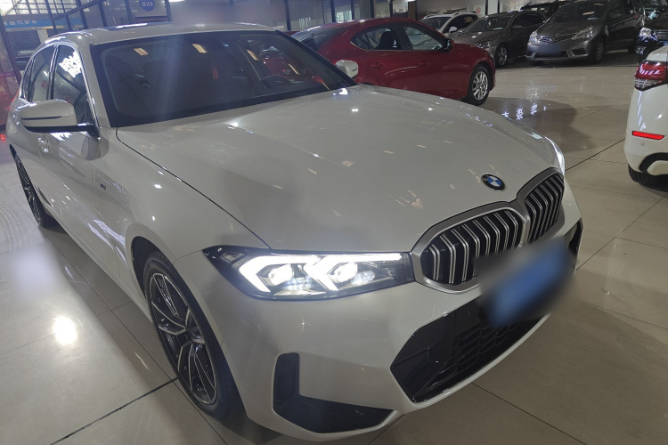 宝马3系 2024款 320Li M运动套装车身外观3