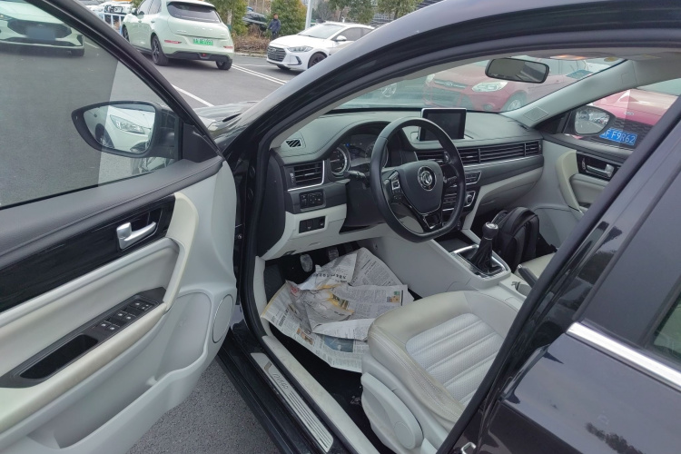 东风风行 景逸S50 2017款 1.5L 手动尊享型中控内饰20