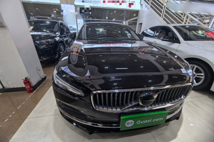 沃尔沃S90 2025款 B5 智逸豪华版车身外观2