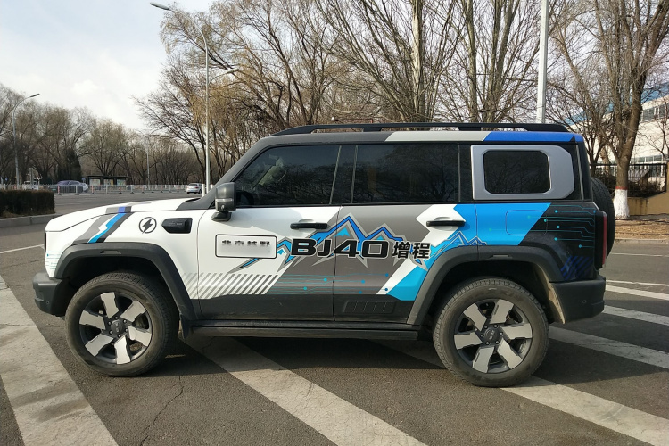 北京越野BJ40增程 2025款 进阶版车身外观4