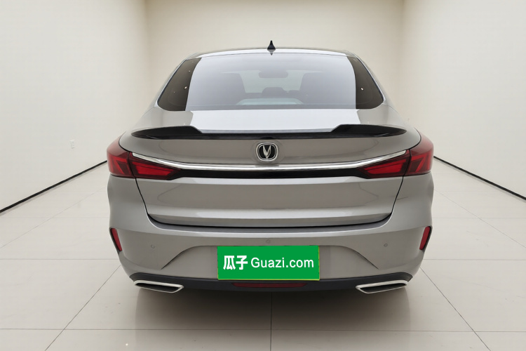 长安 逸动 2020款 PLUS 蓝鲸NE 1.4T GDI DCT尊贵型车身外观6