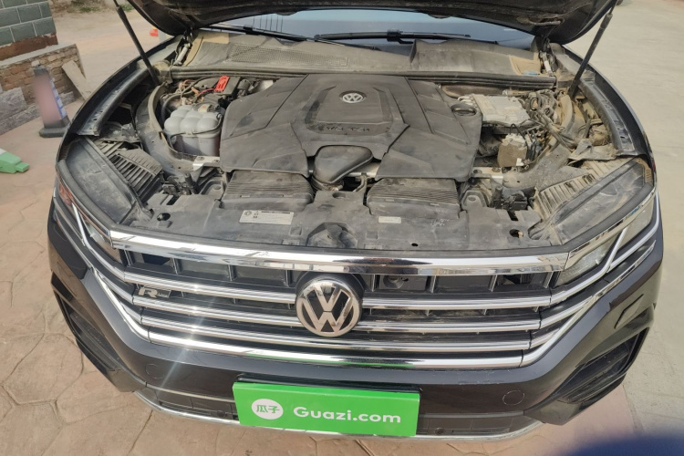 大众 途锐 2019款 3.0TSI 锐智版 国VI机舱底盘24