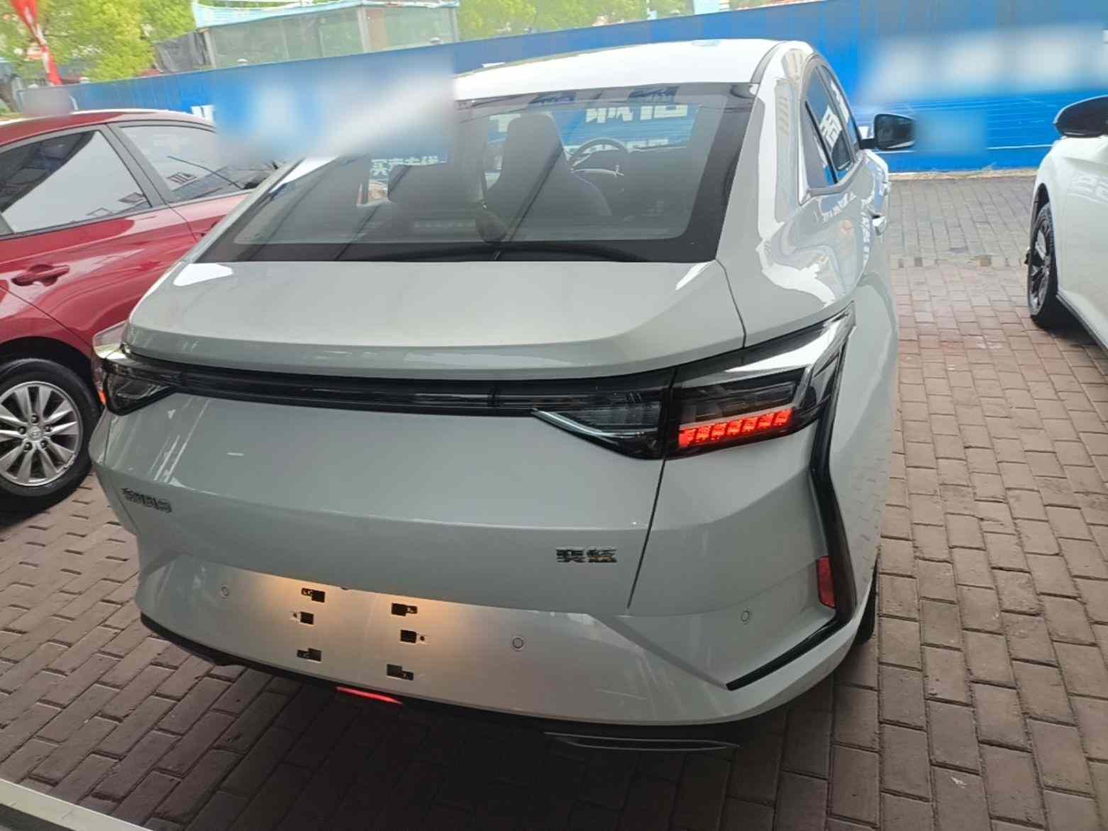 东风风神 奕炫 2025款 1.5L 自动豪华型(3)