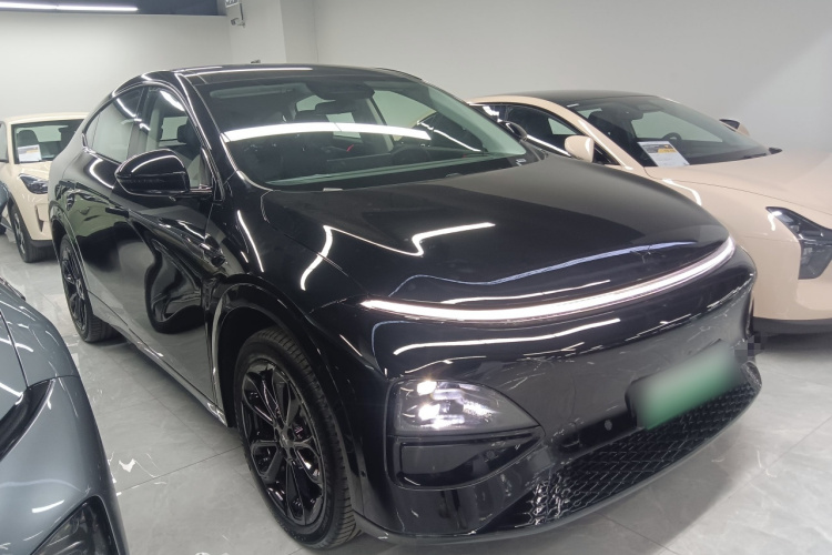 小鹏G6 2025款 625 长续航 Max 科技版车身外观3