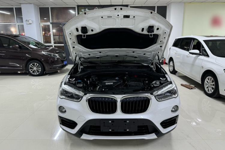 宝马X1 2018款 xDrive20Li 尊享型中控内饰7007