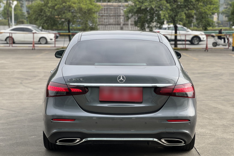 奔驰E级 2021款 E 300 L 运动尊贵型车身外观6004