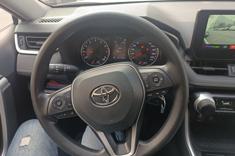 丰田 RAV4荣放 2024款 2.0L CVT两驱都市版中控内饰13