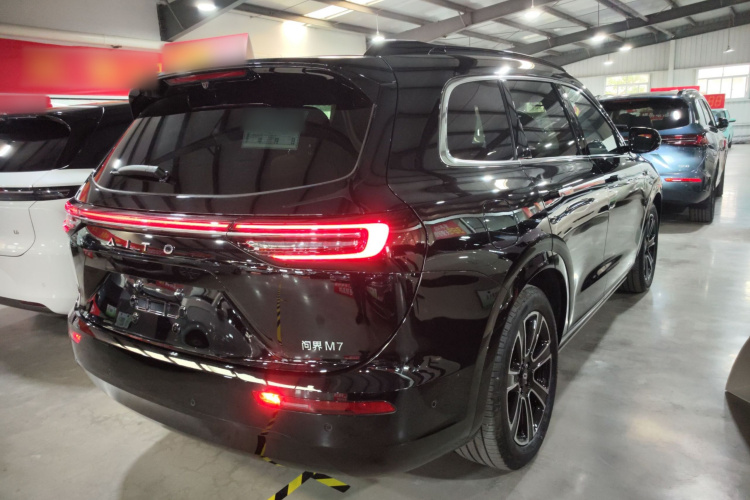 鸿蒙智行 问界M7 2024款 1.5T 智驾后驱Ultra版 6座车身外观6005