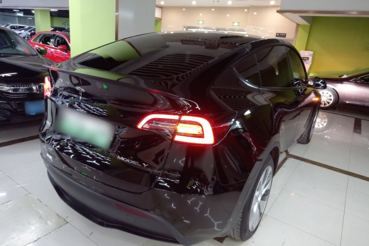 特斯拉 Model Y 2022款 后轮驱动版车身外观6005