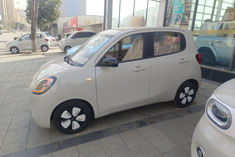 五菱汽车 宏光MINIEV 2025款 四门版 进阶款车身外观4