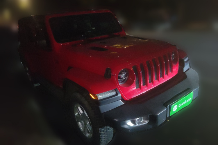 Jeep 牧马人 2018款 2.0T Sahara 四门版车身外观3