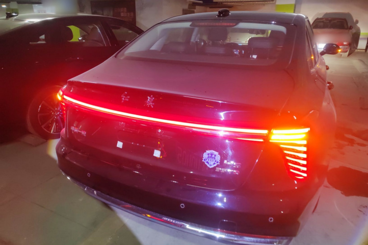 红旗H5 2025款 1.5T DCT旗韵版车身外观6004