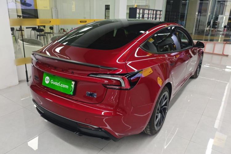 特斯拉 Model 3 2025款 高性能全轮驱动版车身外观6005