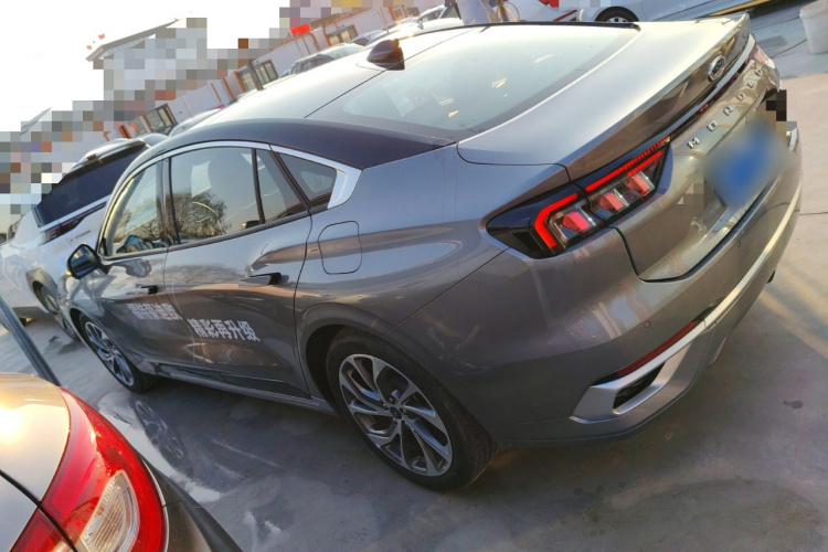 福特 蒙迪欧 2025款 2.0T EcoBoost 至尊型车身外观4