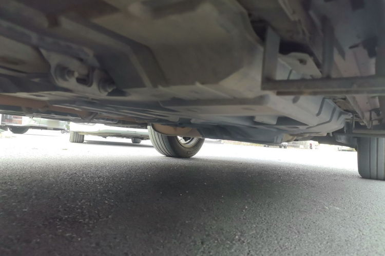 丰田 汉兰达 2017款 2.0T 四驱豪华版 7座局部细节9004