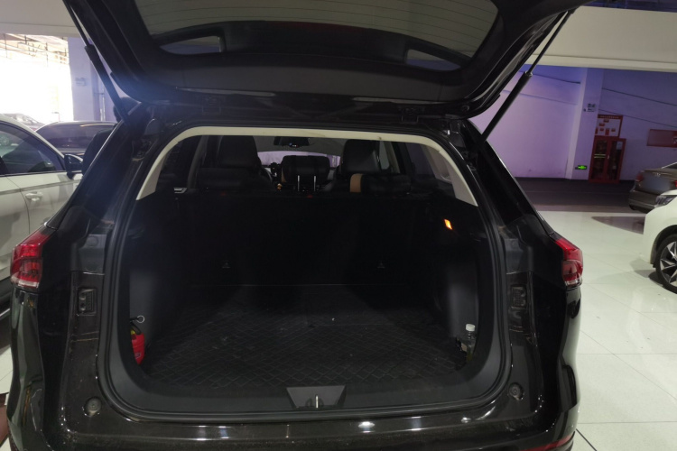 哈弗H6 2021款 国潮版 1.5T 自动冠军版机舱底盘23