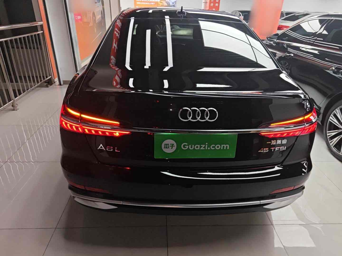 奥迪A6L 2025款 45 TFSI 臻选动感型(3)