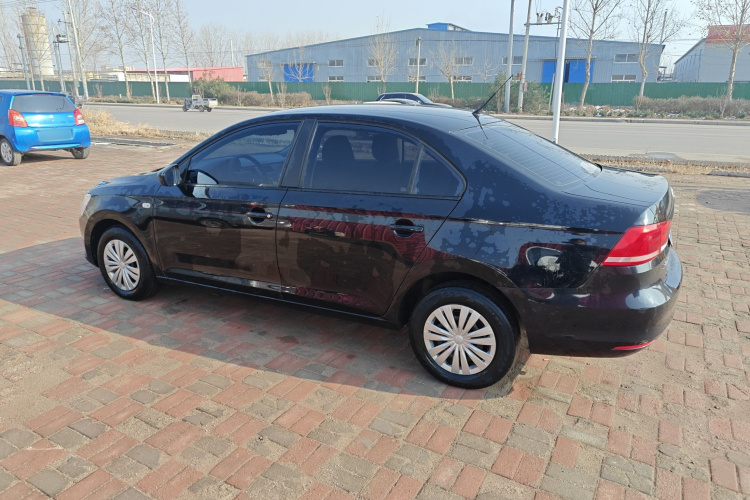 大众 桑塔纳 2015款 1.4L 手动风尚版车身外观6005