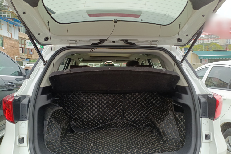 汉腾汽车 汉腾X5 2018款 1.5T CVT豪华版机舱底盘23