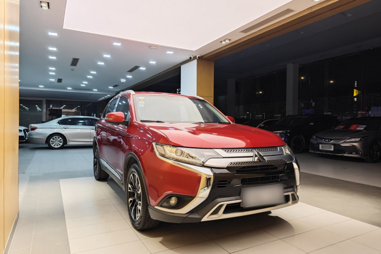 三菱 欧蓝德 2019款 2.0L 两驱畅享版 5座 国V车身外观6015