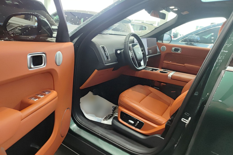 理想汽车 理想L9 2022款 Max中控内饰7003