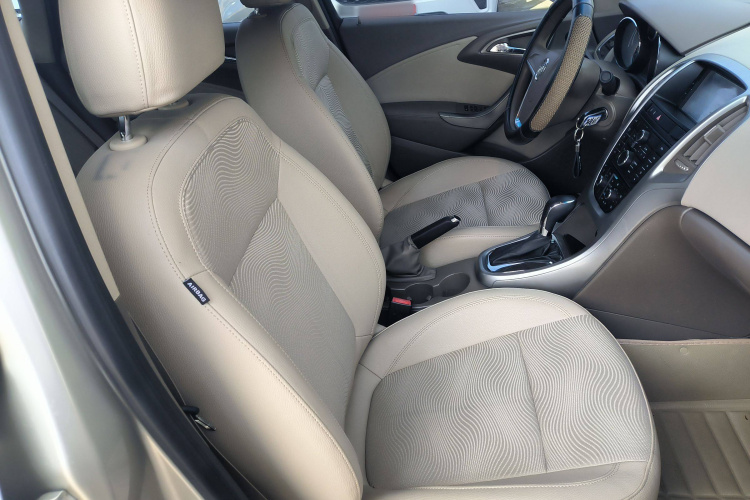 别克 英朗 2013款 GT 1.6L 自动时尚版局部细节41