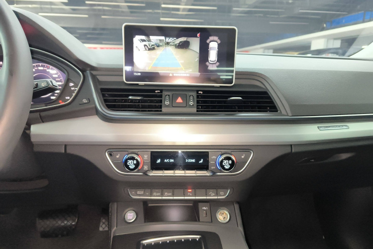 奥迪Q5L 2020款 改款 40 TFSI 荣享时尚型局部细节16