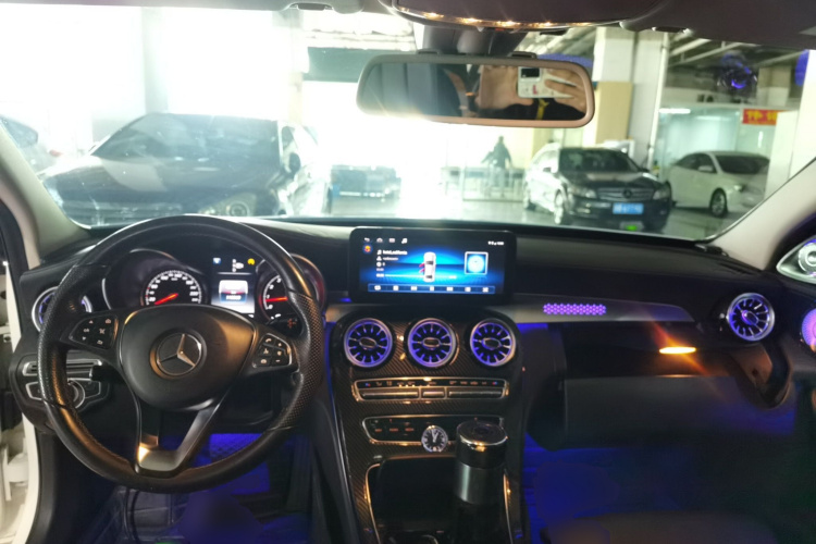 奔驰C级 2015款 改款 C 200 L 运动型中控内饰12