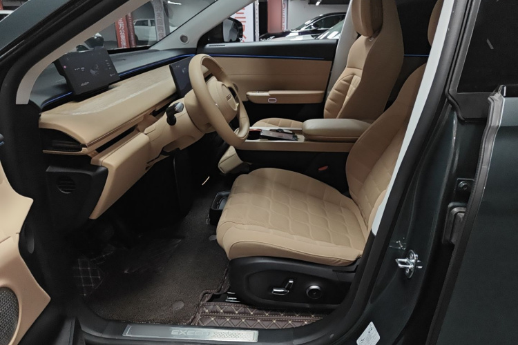 星途 星纪元 ET 2024款 增程 200 Pro中控内饰19