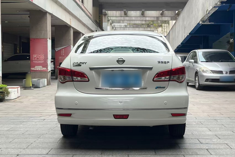 日产 轩逸 2019款 经典 1.6XE+ CVT智联领先版车身外观6004