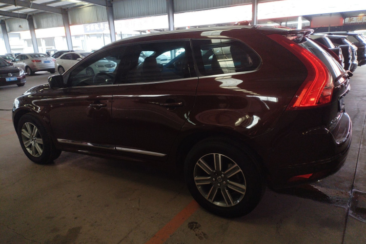 沃尔沃XC60 2015款 T5 AWD 智远版车身外观4