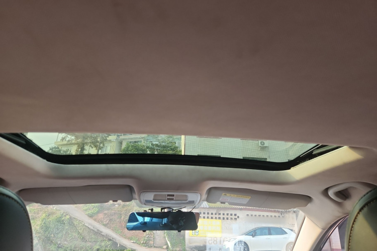 荣威i5 2021款 1.5L CVT钻石版中控内饰22