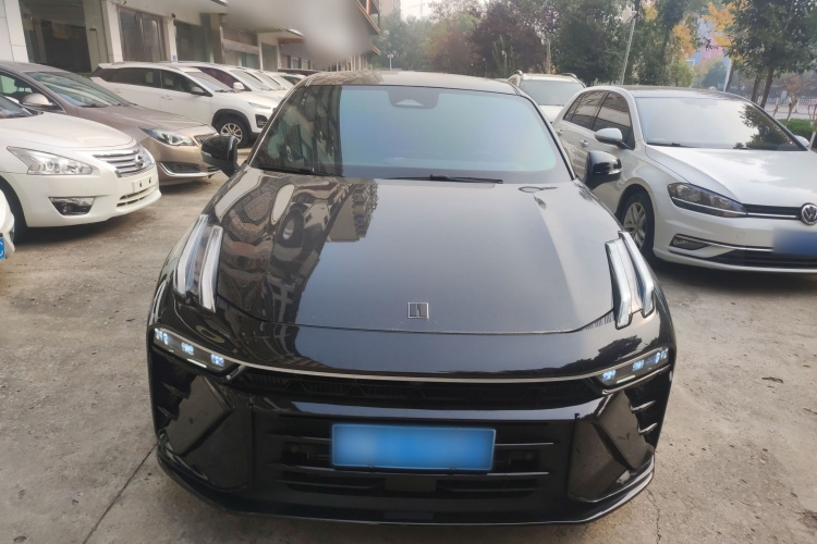 领克03 2025款 1.5TD DCT冠军版Pro车身外观2