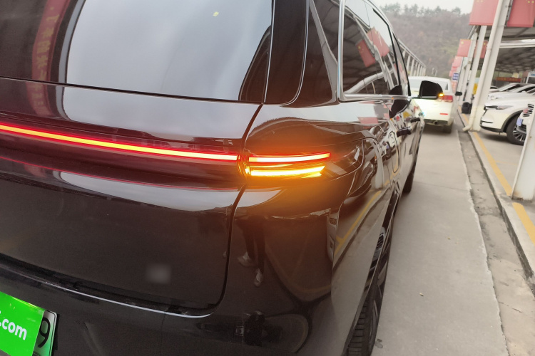 理想汽车 理想L8 2024款 Ultra车身外观6002