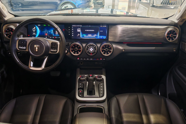 坦克300 2024款 2.0T 征服者中控内饰7003