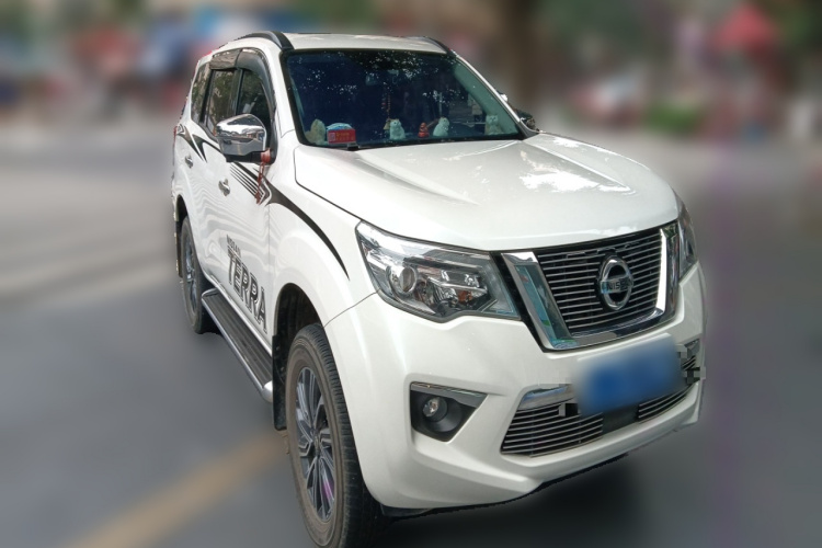 日产 途达 2020款 2.5L XV 4WD 自动四驱旗舰版车身外观3