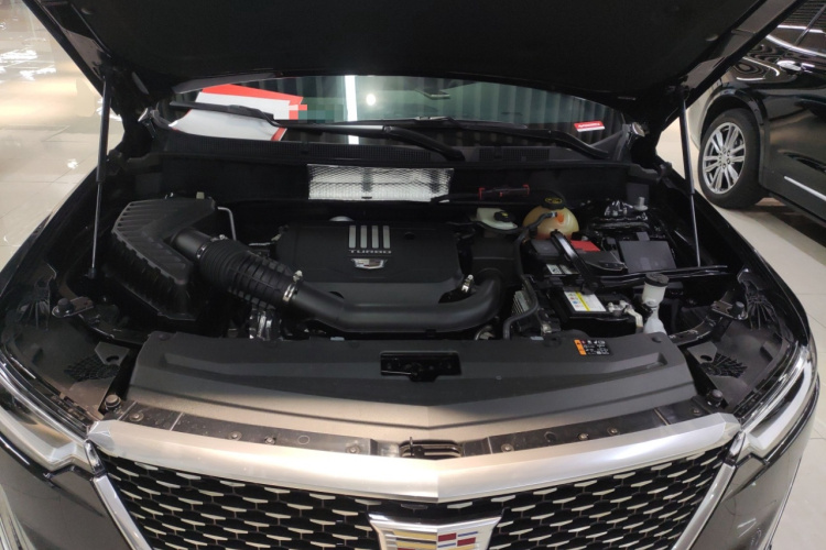 凯迪拉克XT6 2022款 2.0T 六座四驱豪华型机舱底盘24