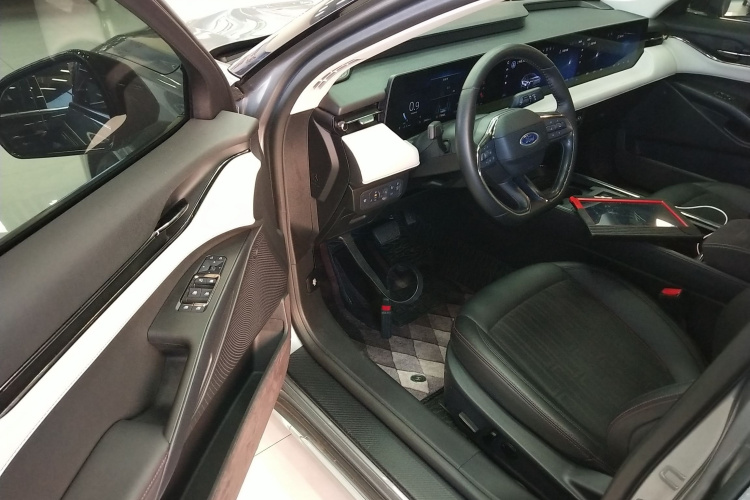 福特 蒙迪欧 2022款 EcoBoost 245 豪华型中控内饰20