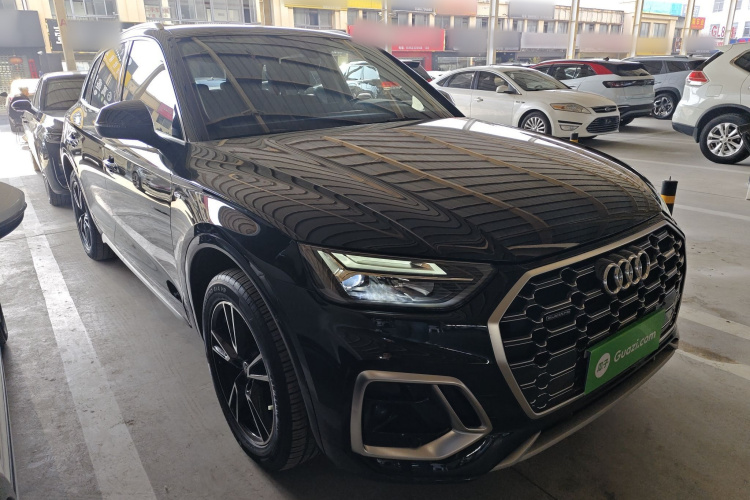 奥迪Q5L 2022款 40T 时尚动感型车身外观3