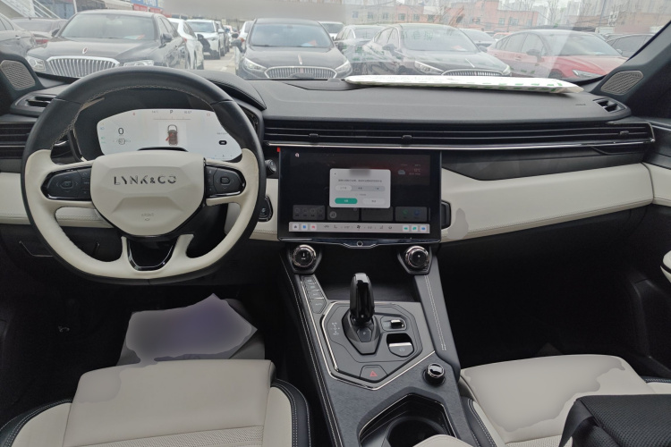 领克01 2023款 1.5TD EM-F 晨曦中控内饰12